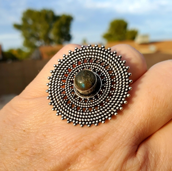 ***$15 Sale*** New Labradorite Silver Ring. - Picture 10 of 16